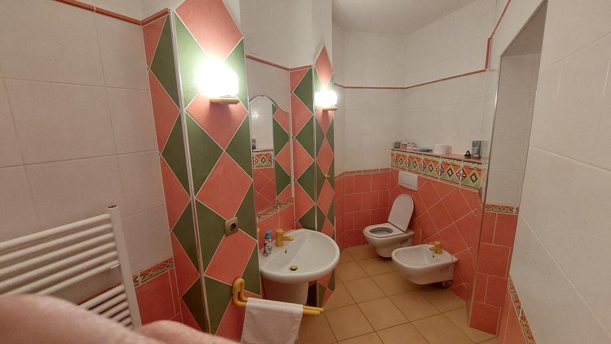 Apartamento Castle Garden *** Szombathely Habitación foto