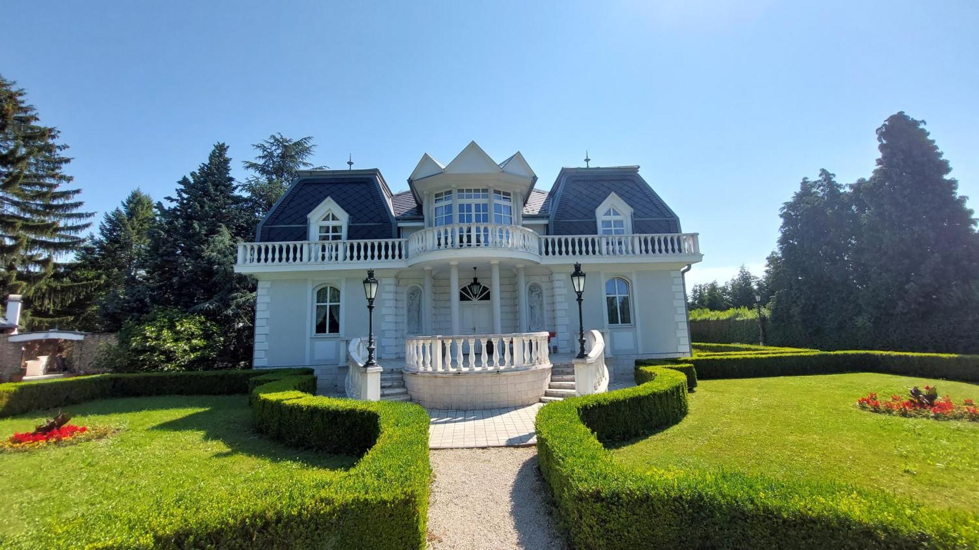 Apartamento Castle Garden *** Szombathely Exterior foto